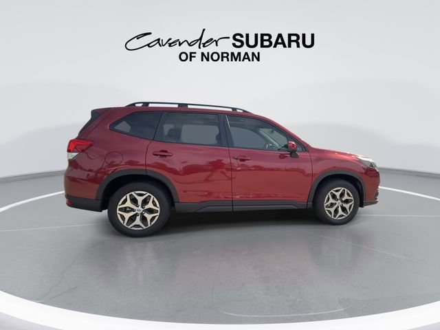 Used 2023 Subaru Forester Premium image 3