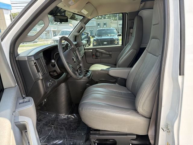 Used 2025 GMC Savana 2500 w/ Driver Convenience Package RWD image 13