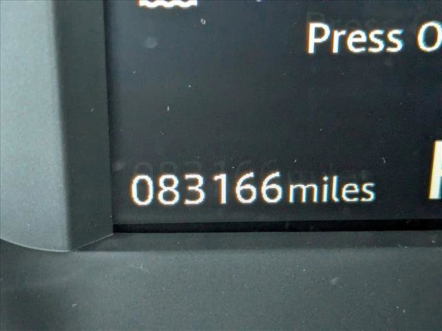 Used 2018 Land Rover Range Rover Velar S image 11