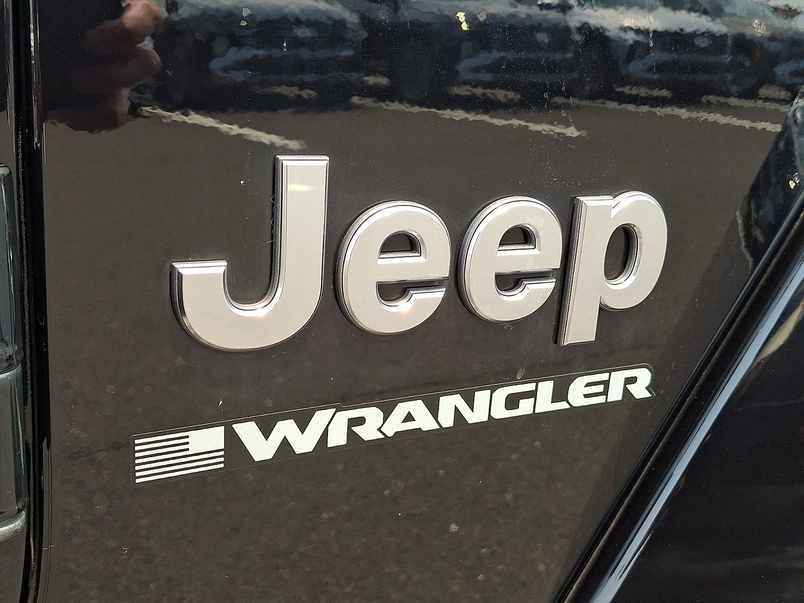 Used 2024 Jeep Wrangler Unlimited Sahara w/ Technology Group AWD/4WD image 28