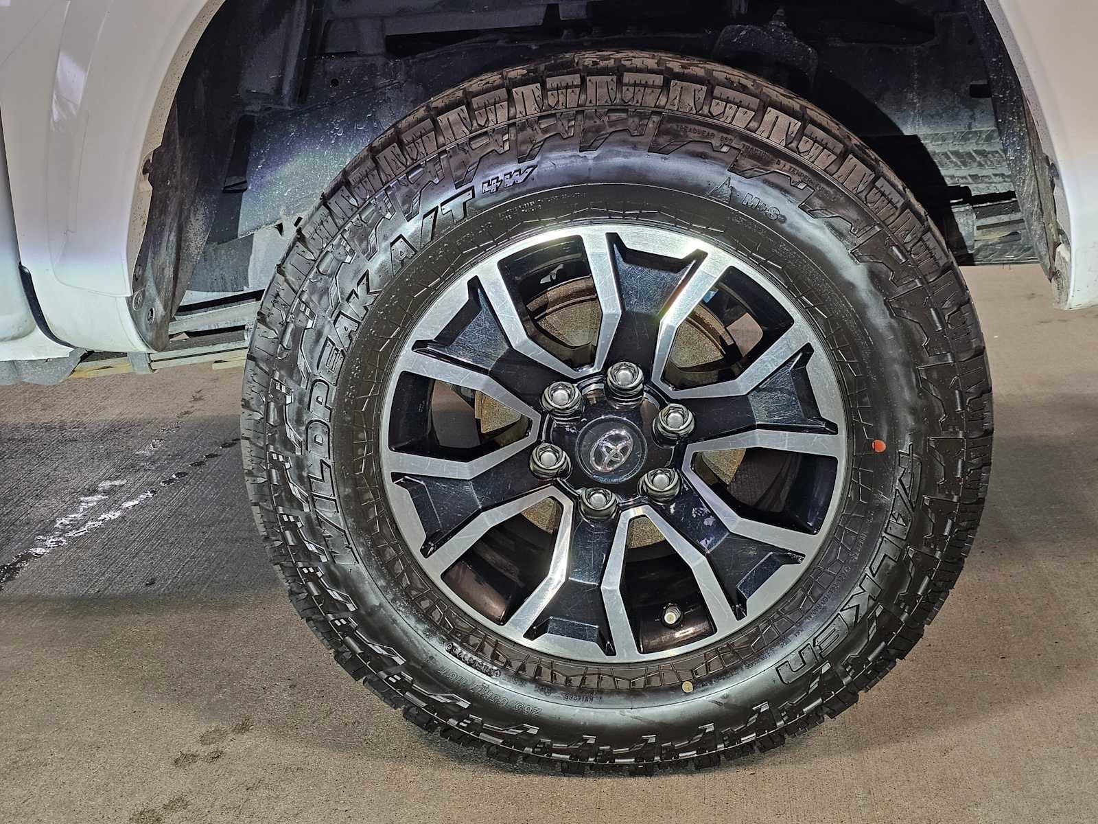 Used 2021 Toyota Tacoma TRD Sport w/ Technology Package image 8