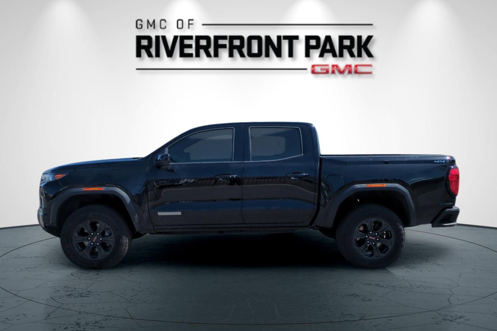 Used 2025 GMC Canyon Elevation AWD/4WD image 6