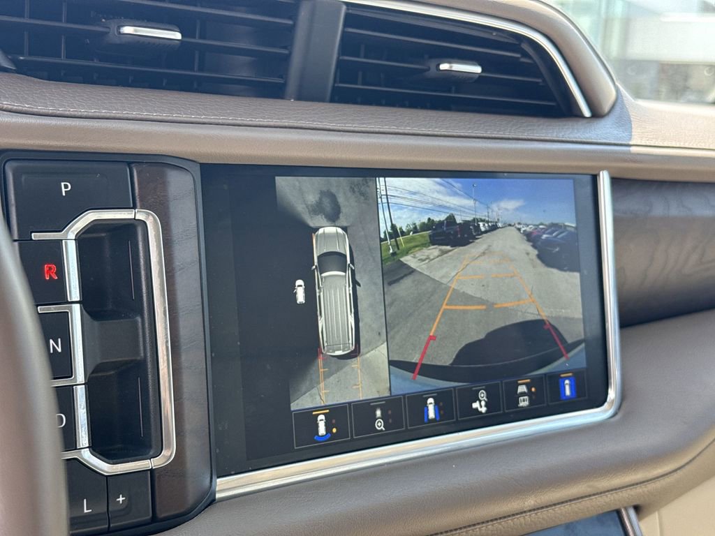 Used 2022 GMC Yukon Denali w/ Denali Premium Package AWD/4WD image 17