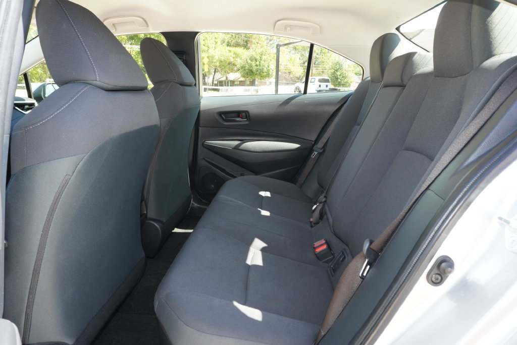 Used 2022 Toyota Corolla LE FWD image 26