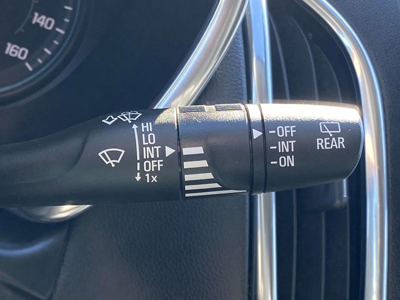 Used 2023 Chevrolet Equinox LT image 22