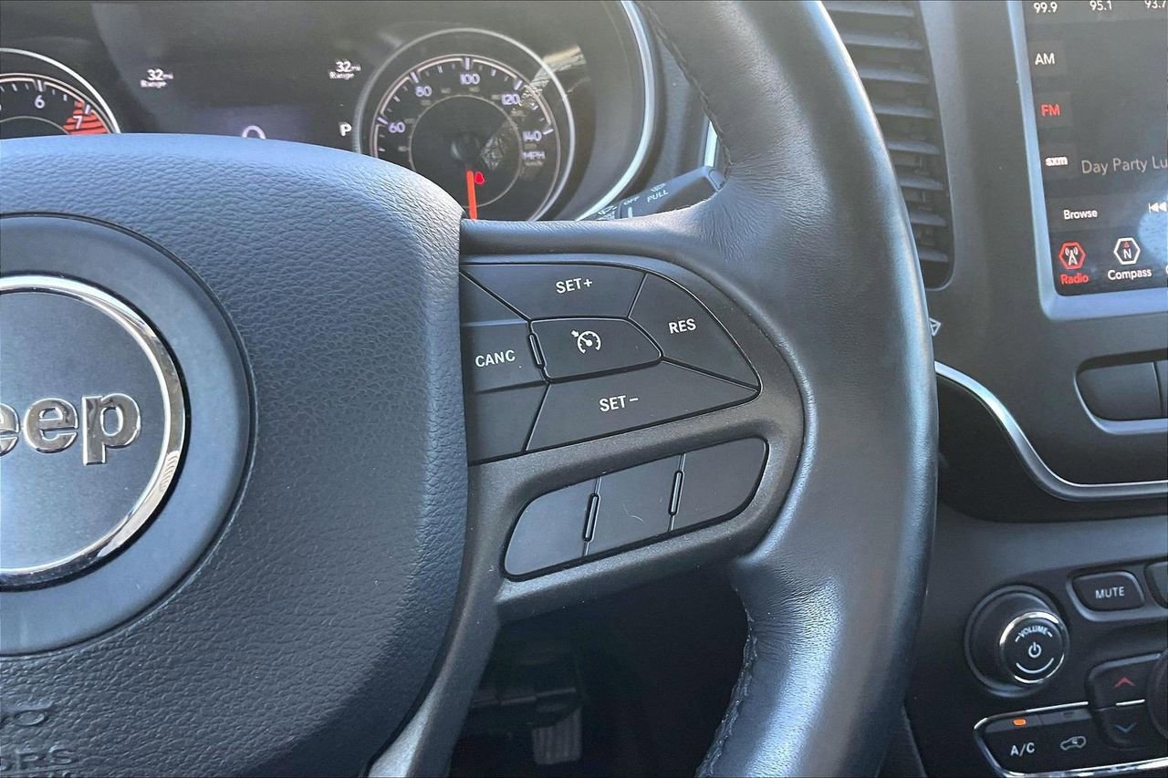 Used 2019 Jeep Cherokee Trailhawk w/ Comfort/Convenience Group image 30