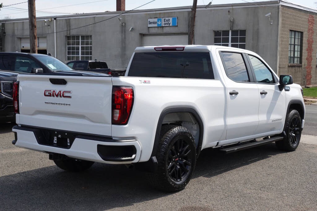 Used 2023 GMC Sierra 1500 Pro w/ Graphite Edition AWD/4WD image 4