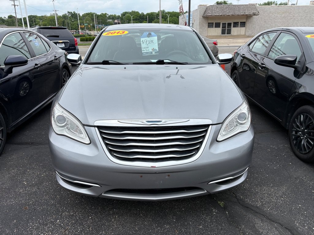 Used 2013 Chrysler 200 Limited w/ Sun/Sound Group FWD image 6