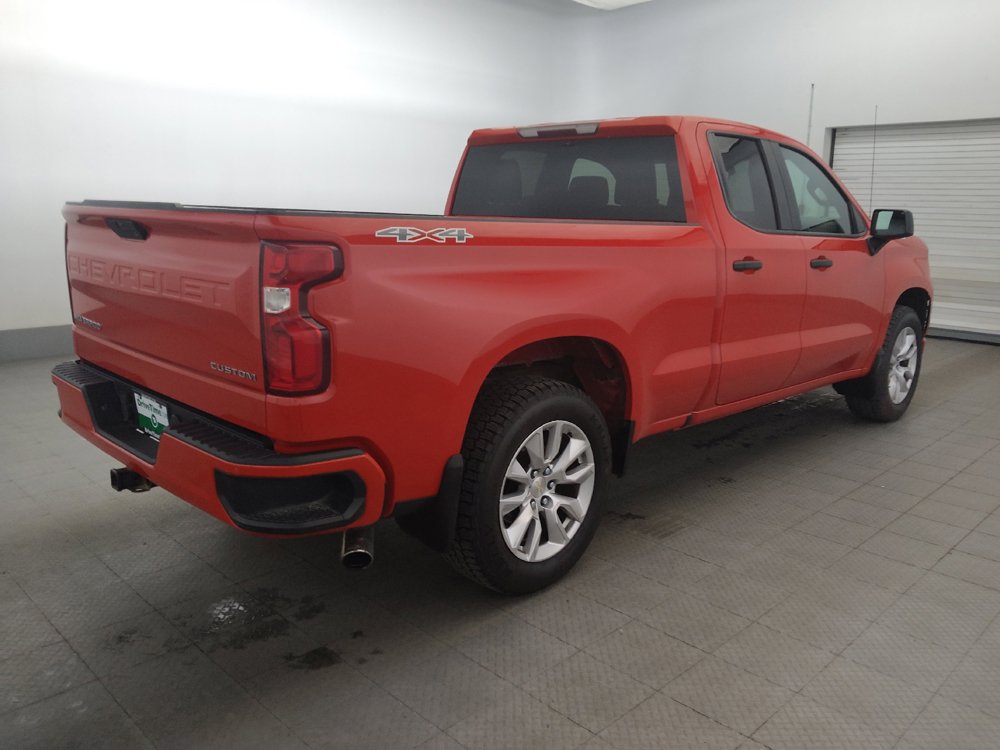 Used 2019 Chevrolet Silverado 1500 Custom w/ Custom Value Package AWD/4WD image 9