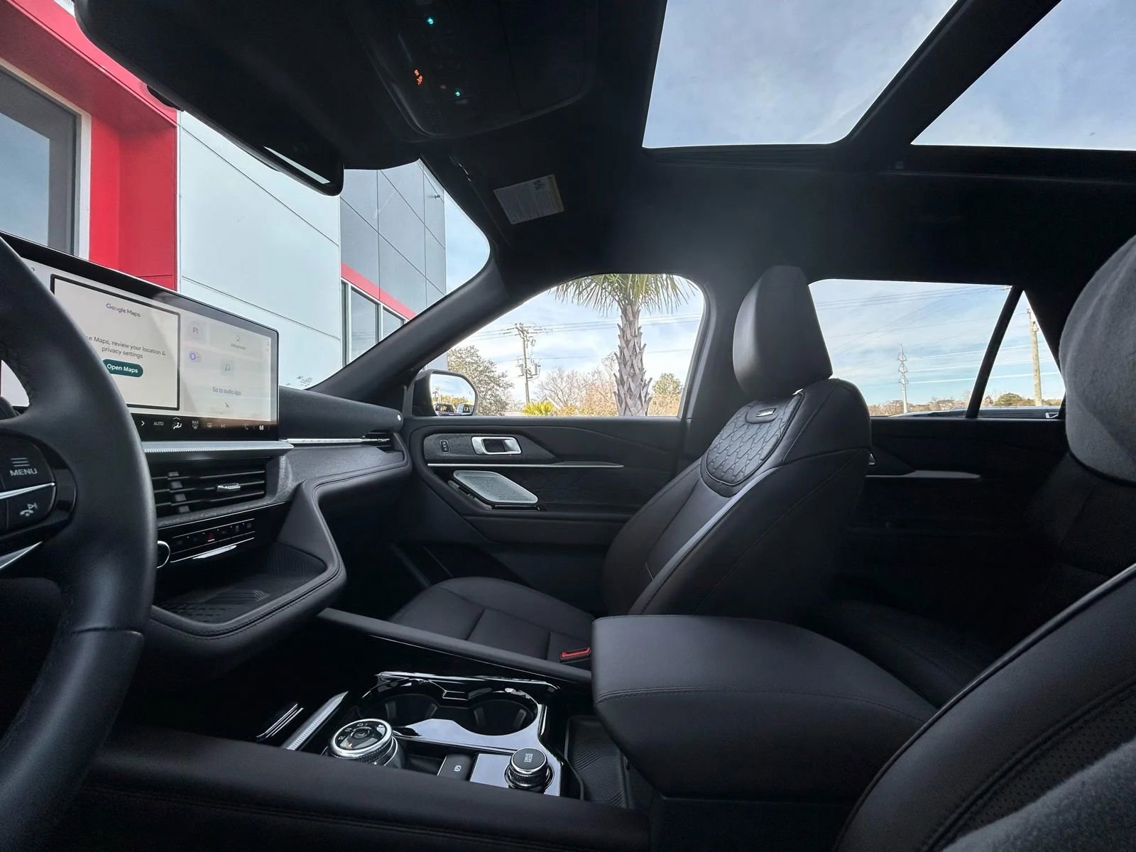 Used 2025 Ford Explorer Platinum w/ LUX Leather Package image 15