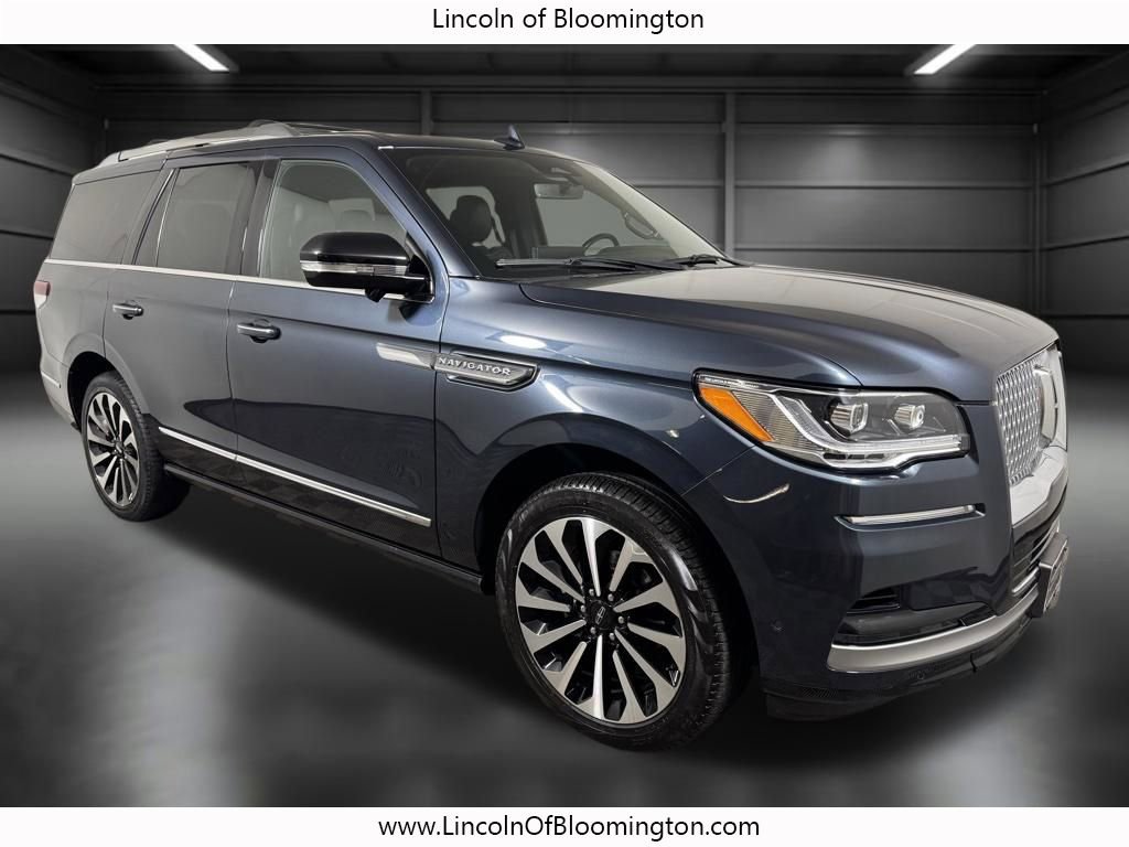 Certified 2022 Lincoln Navigator Reserve image 11
