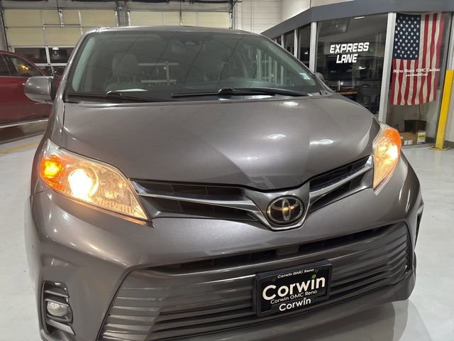 Used 2019 Toyota Sienna XLE image 10