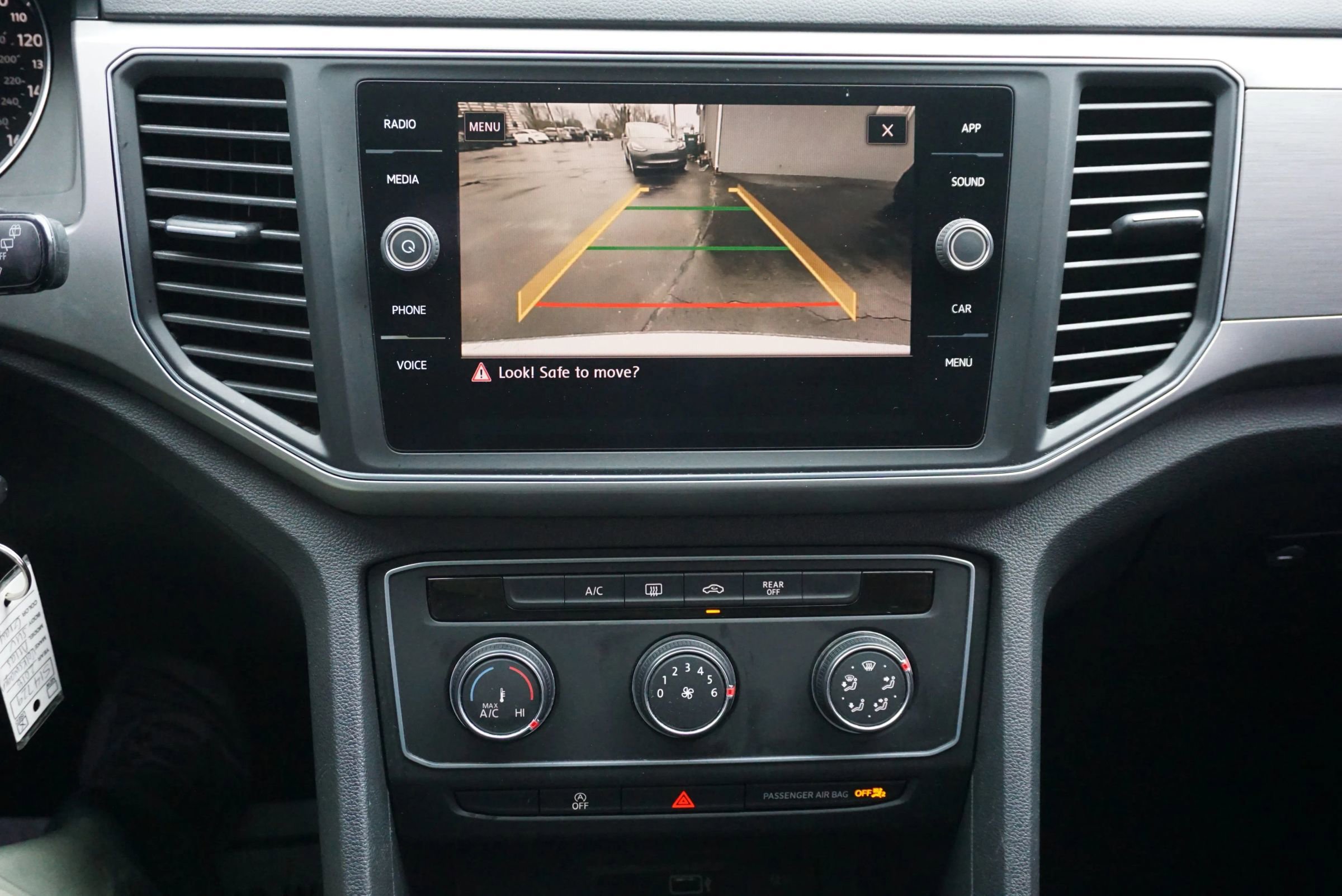 Used 2018 Volkswagen Atlas Launch Edition image 34