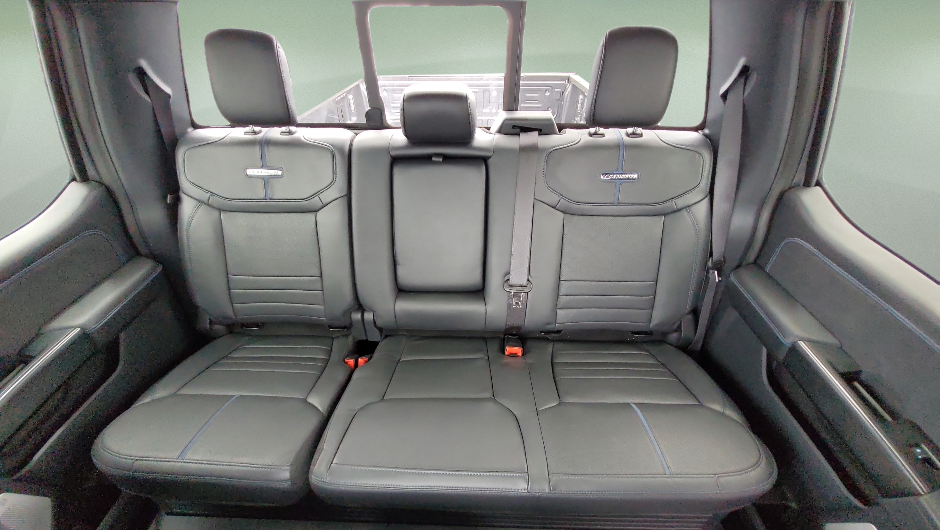 Used 2026 Ford F250 Platinum AWD/4WD image 19
