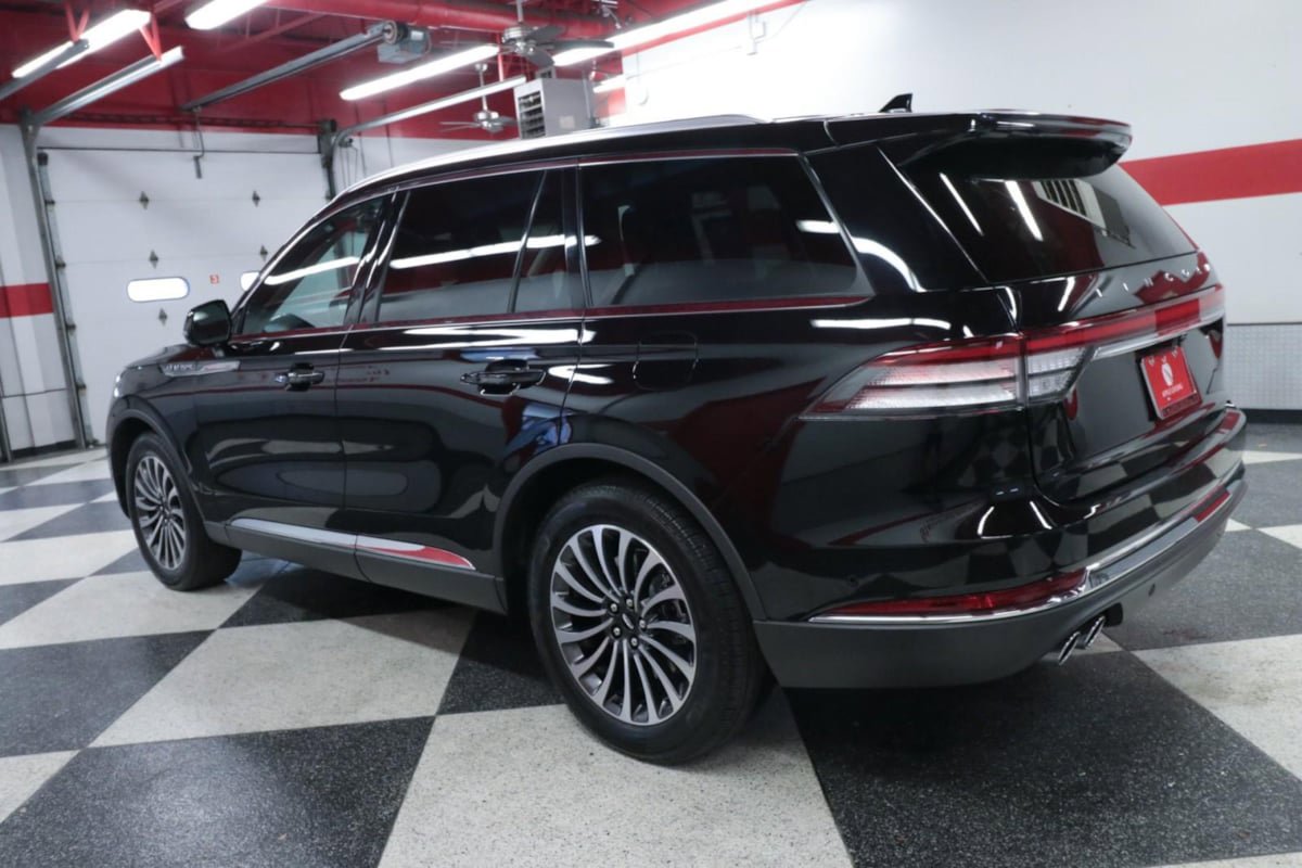 Used 2022 Lincoln Aviator Reserve w/ Equipment Group 201A image 6