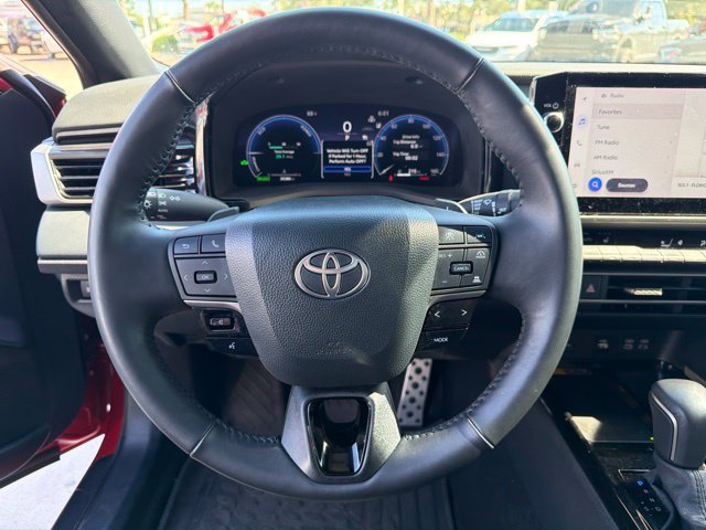 Used 2025 Toyota Camry XSE FWD image 15