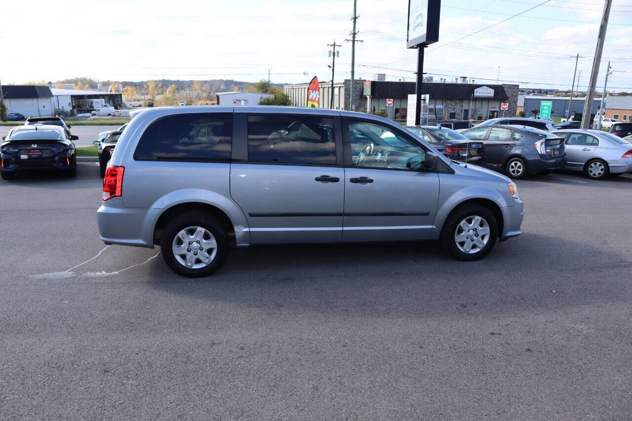 Used 2013 RAM C/V Tradesman image 7