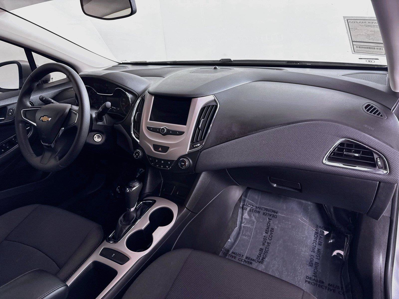 Used 2018 Chevrolet Cruze LS FWD image 34