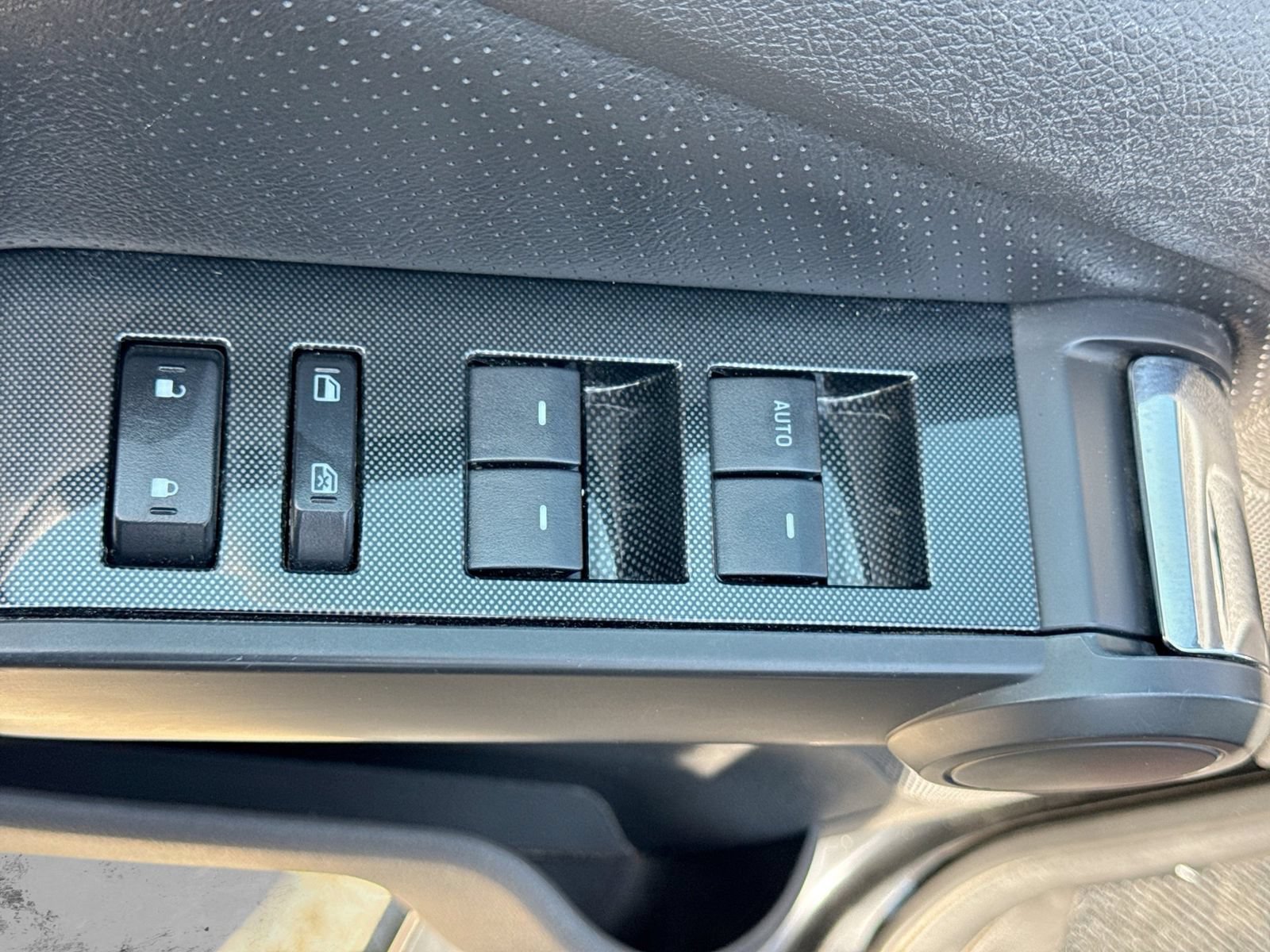 Used 2010 Ford Explorer Sport Trac Limited AWD/4WD image 17