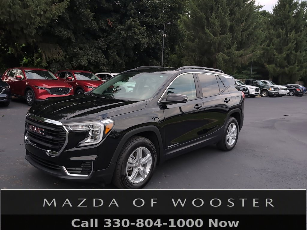 Used 2024 GMC Terrain SLE w/ Driver Convenience Package AWD/4WD image 1