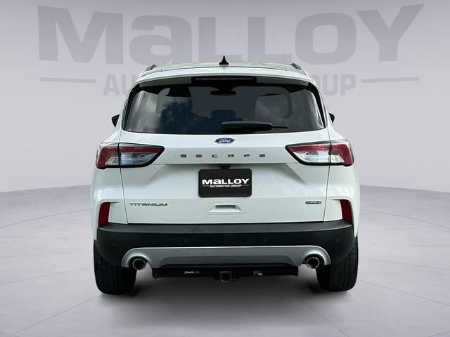 Used 2022 Ford Escape Titanium image 4
