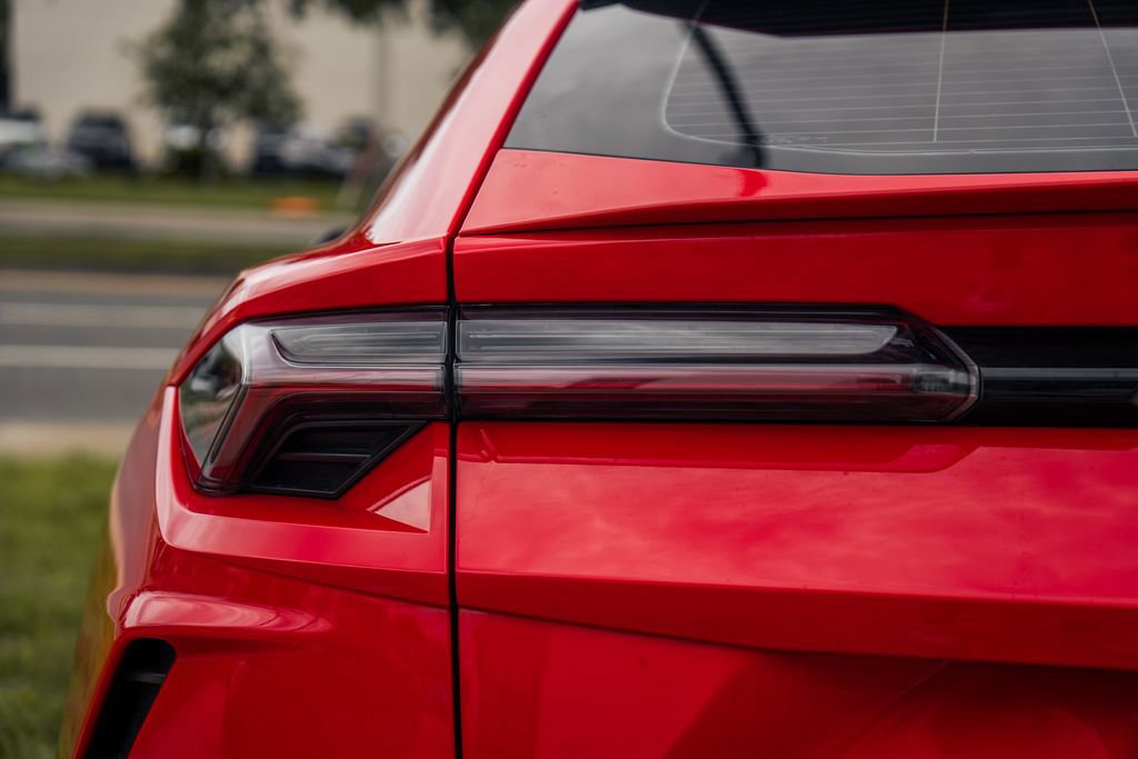 Used 2020 Lamborghini Urus AWD/4WD image 12