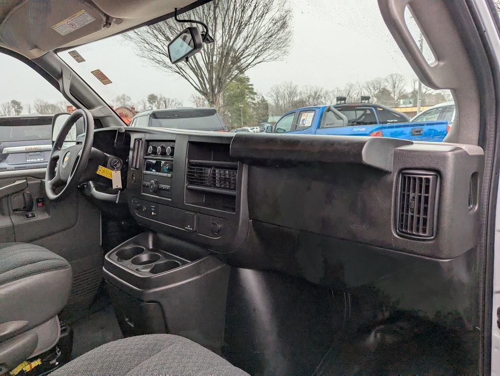 Used 2024 Chevrolet Express 2500 w/ Driver Convenience Package image 11
