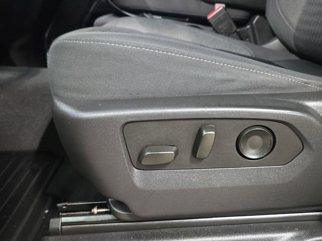 Used 2023 Chevrolet Silverado 1500 LT image 30