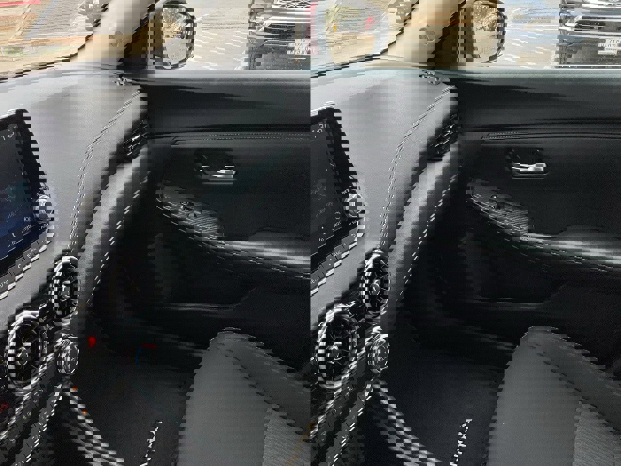 Used 2024 Nissan Sentra SV image 34