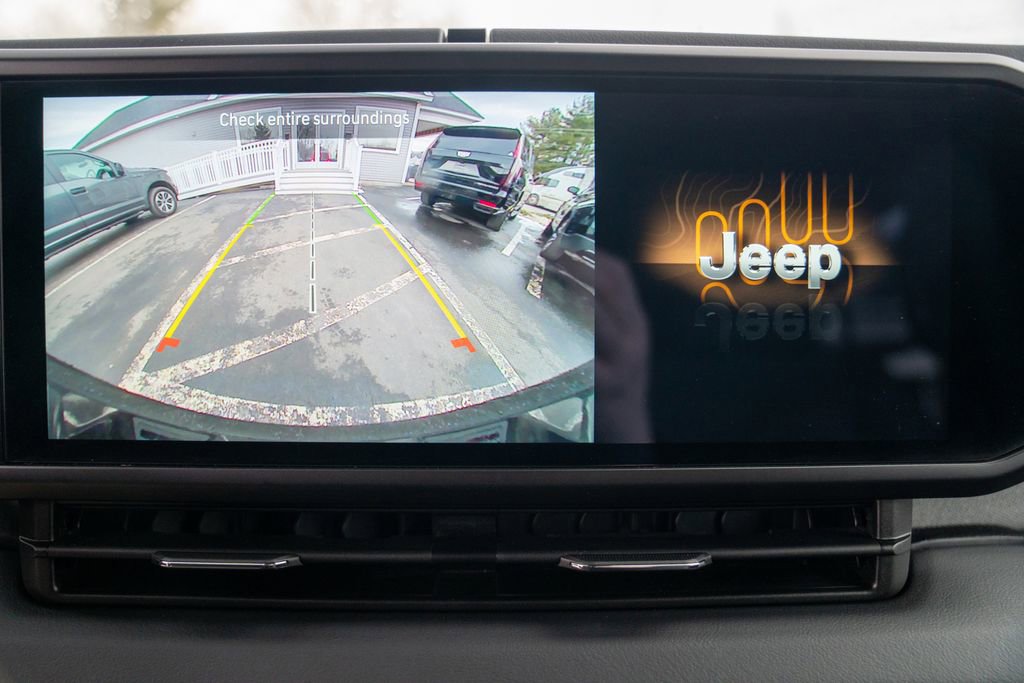 Used 2024 Jeep Wrangler Unlimited Sahara w/ Safety Group image 22