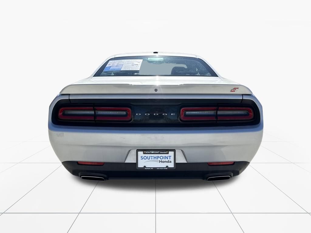 Used 2021 Dodge Challenger SXT image 7