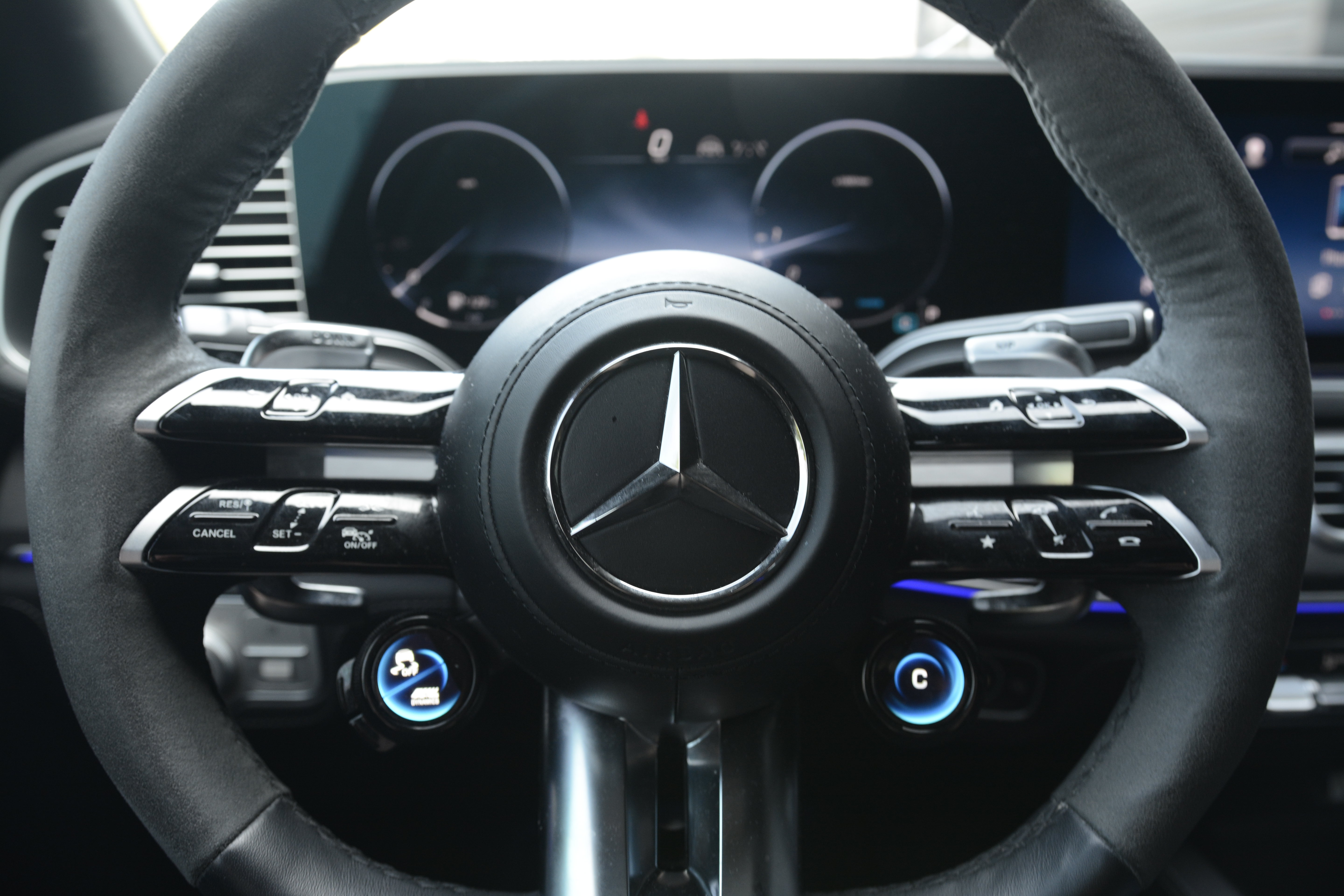 Used 2024 Mercedes-Benz GLE 53 AMG 4MATIC Coupe image 18