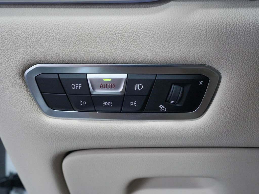 Used 2022 BMW X5 M50i w/ Executive Package AWD/4WD image 26