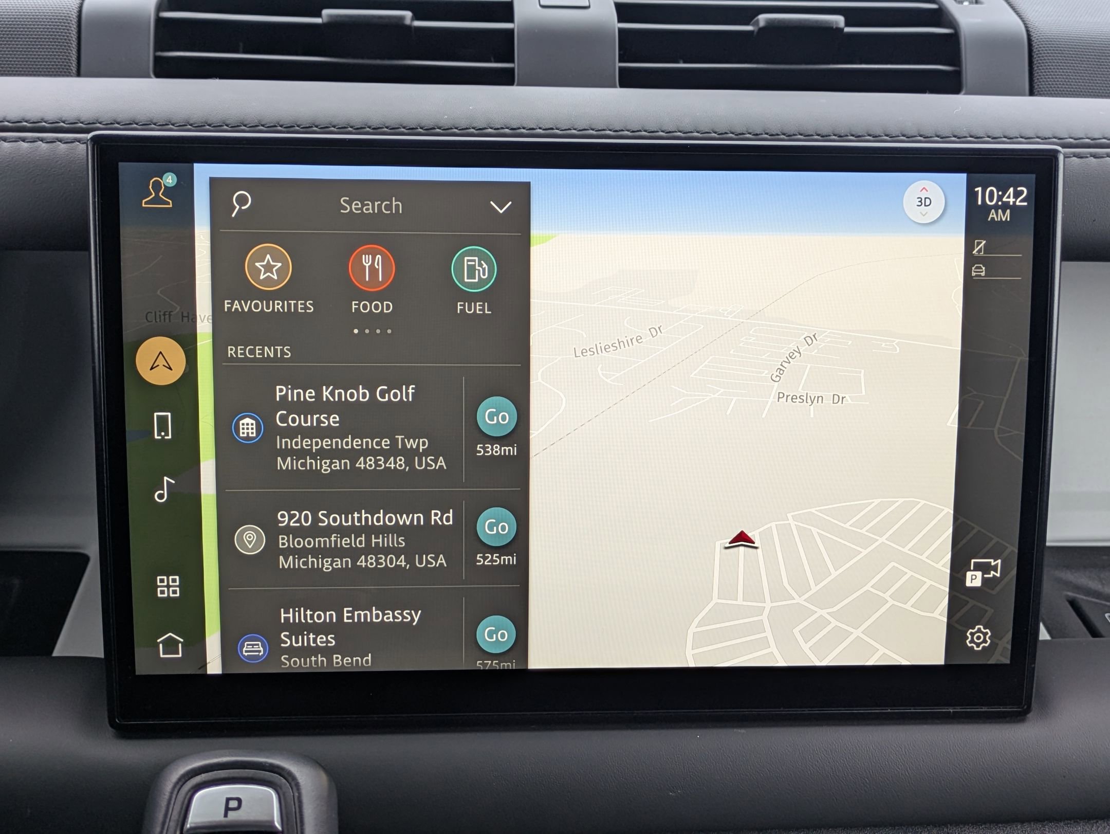 Certified 2023 Land Rover Defender 110 X-Dynamic SE image 13