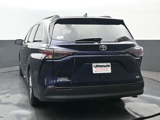 Used 2026 Toyota Sienna XLE AWD/4WD image 20