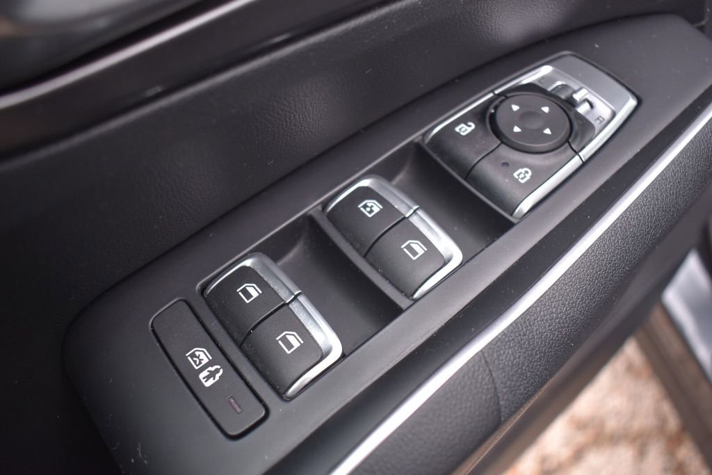Used 2023 Kia Sorento LX FWD image 22