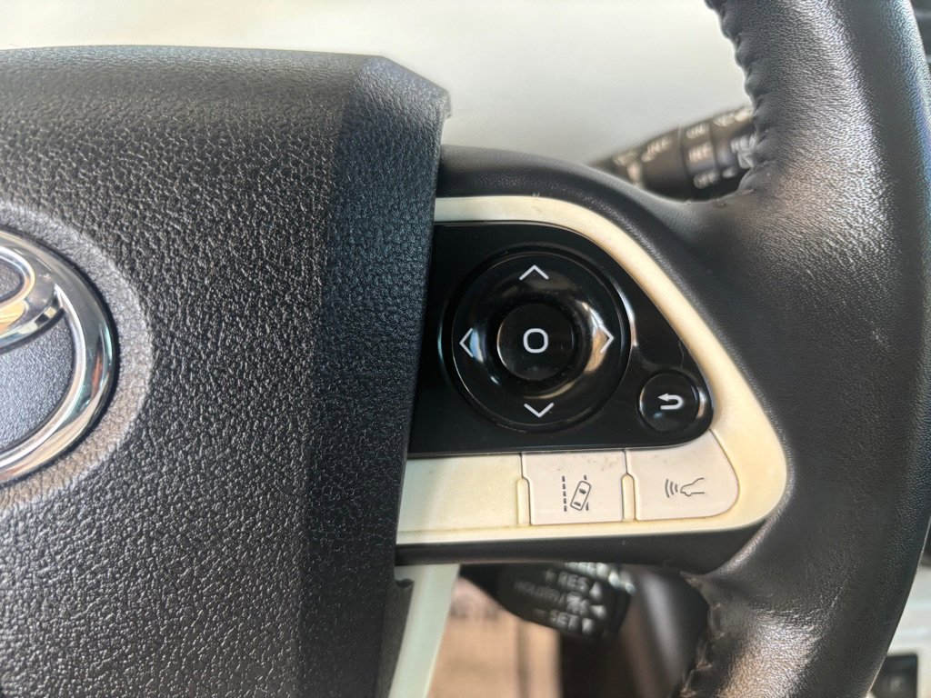 Used 2016 Toyota Prius Four image 10