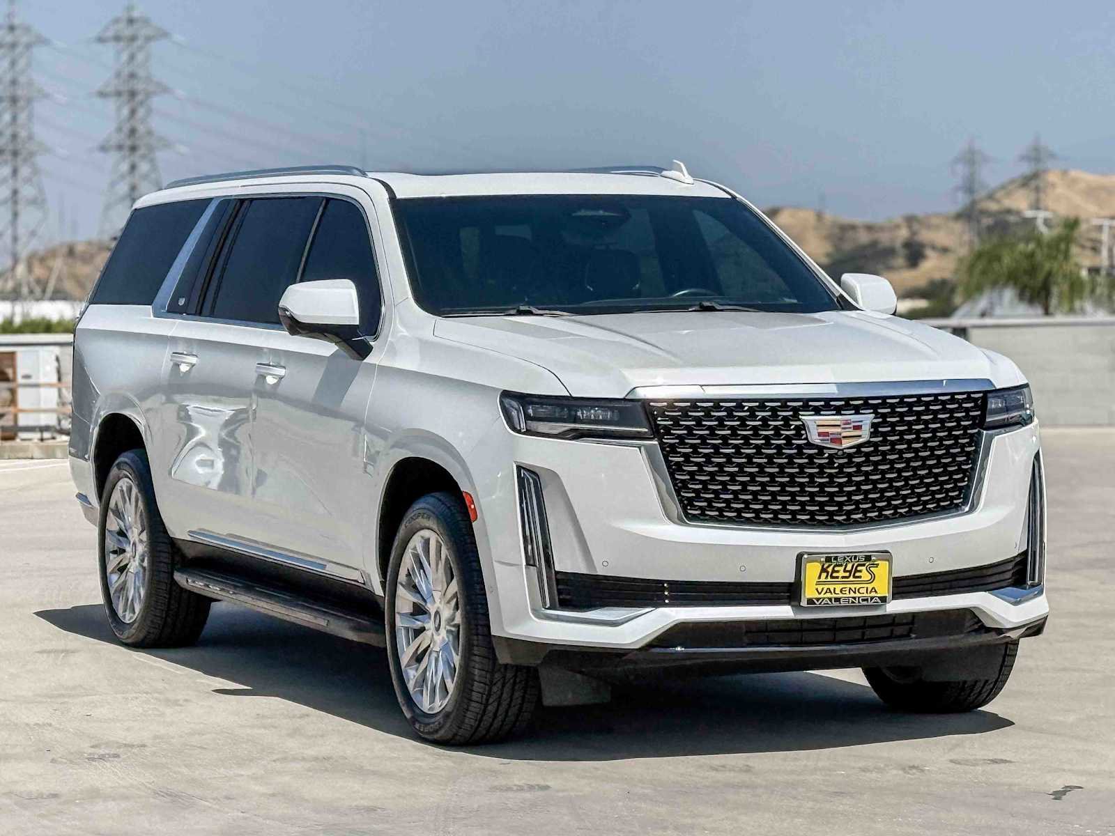 Used 2022 Cadillac Escalade ESV Premium Luxury AWD/4WD image 5