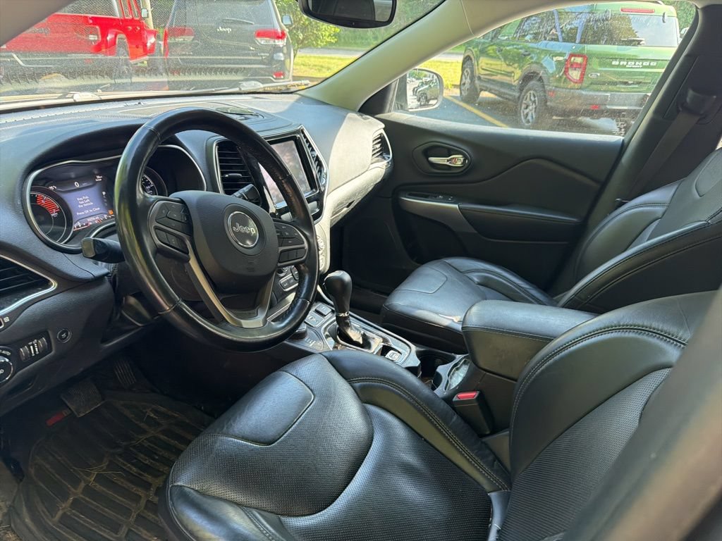 Used 2019 Jeep Cherokee Limited AWD/4WD image 8