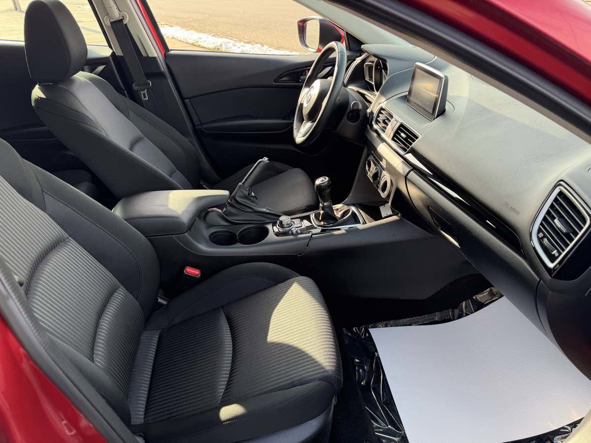 Used 2015 MAZDA MAZDA3 i Touring image 18