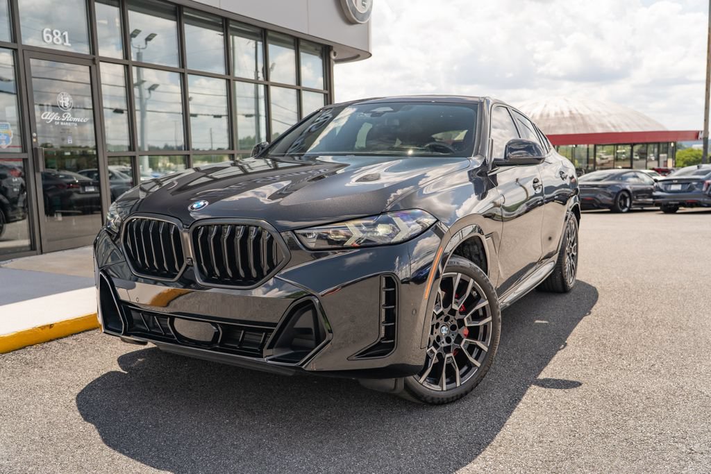 Used 2024 BMW X6 xDrive40i w/ Premium Package AWD/4WD image 2