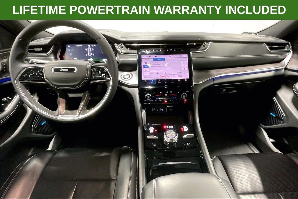 Used 2024 Jeep Grand Cherokee Overland w/ Luxury Tech Group IV AWD/4WD image 18
