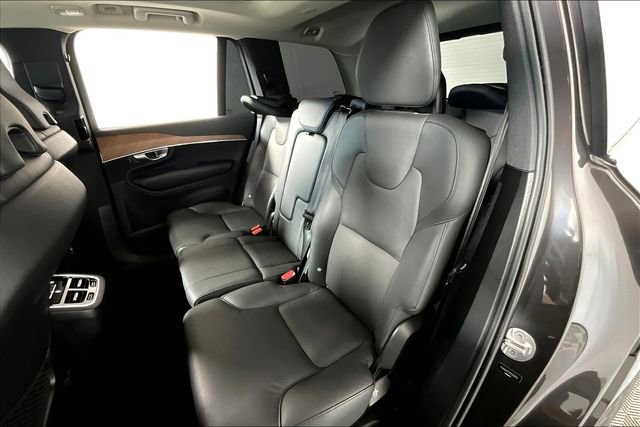 Used 2024 Volvo XC90 B6 Plus image 26