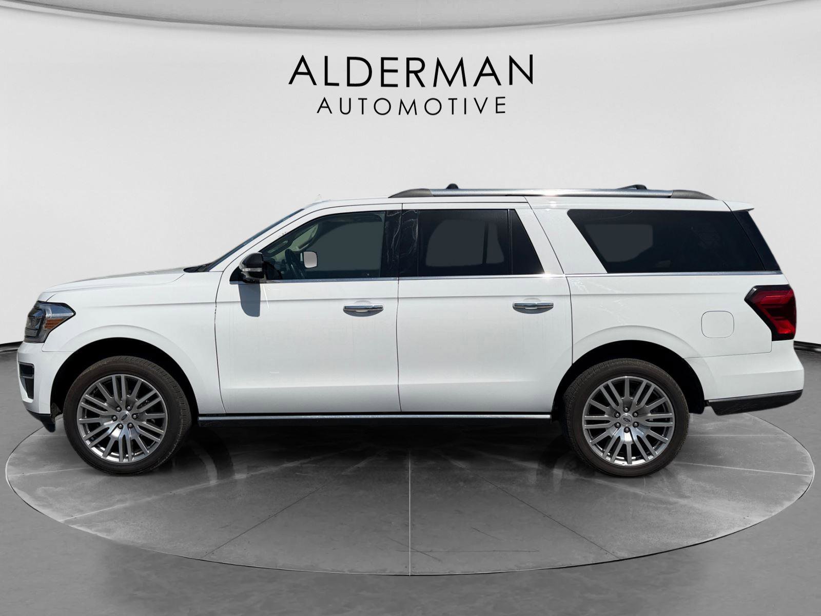 Used 2024 Ford Expedition Max Limited AWD/4WD image 2