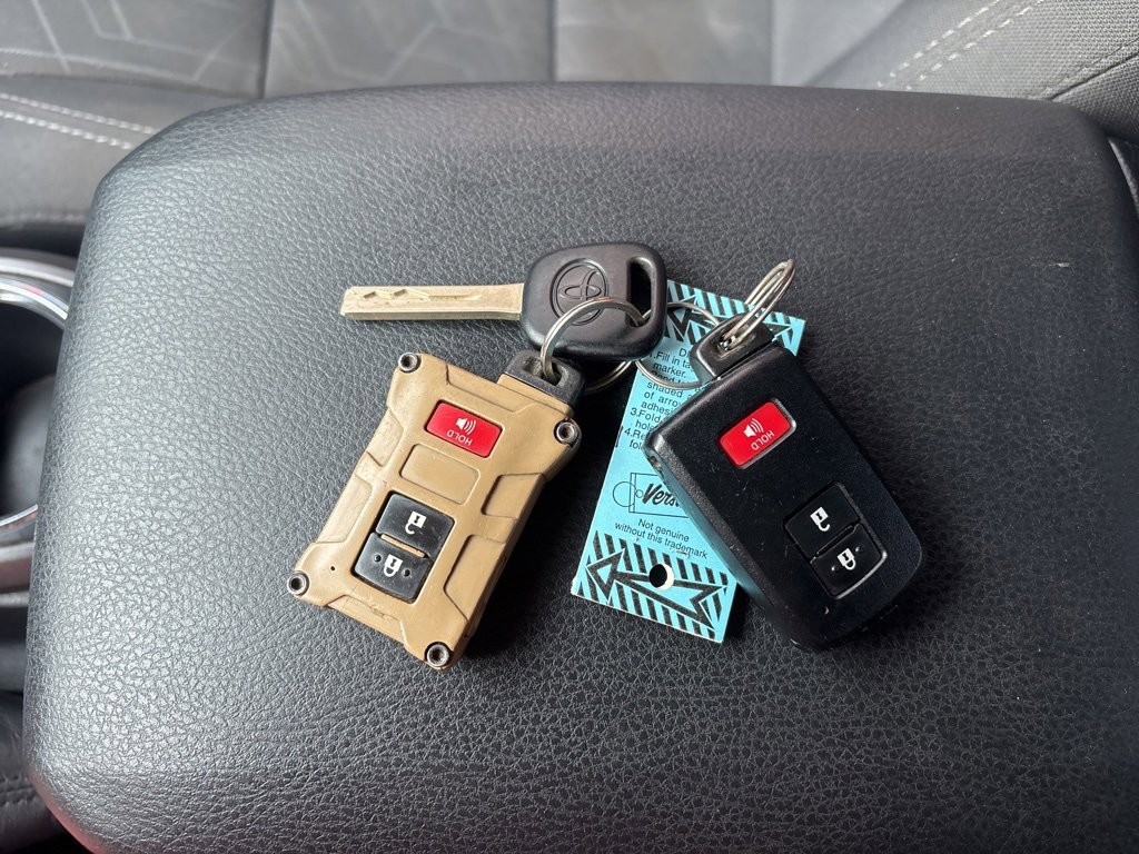 Used 2017 Toyota Tacoma TRD Off-Road w/ Tow Package image 48