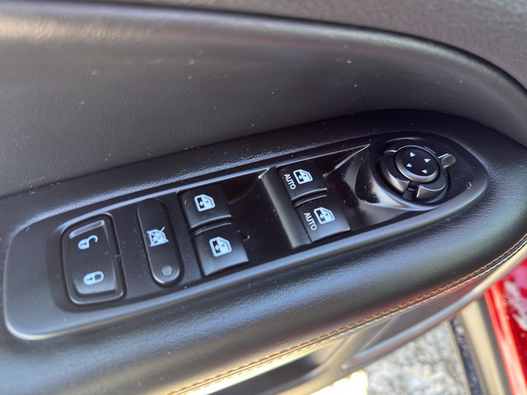 Used 2019 Jeep Compass Latitude w/ Cold Weather Group image 12