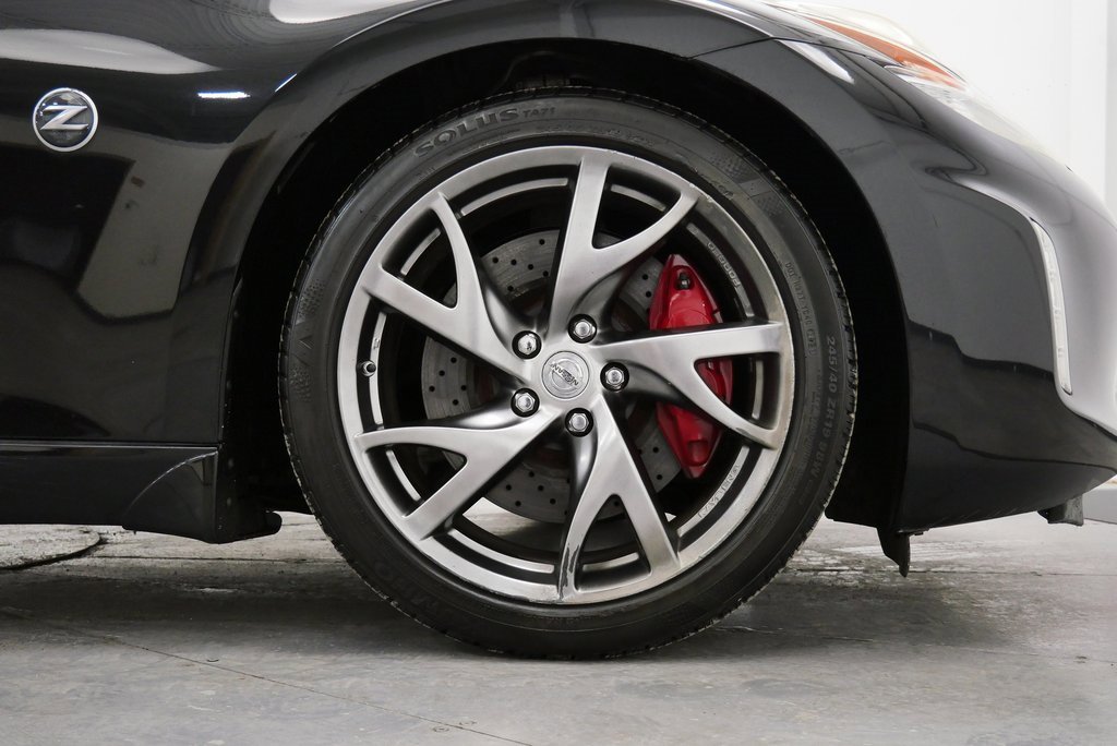 Used 2016 Nissan 370Z w/ Sport Package image 31