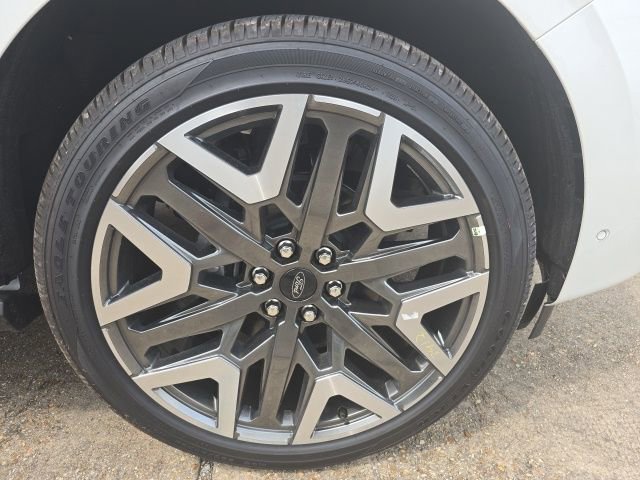 New 2025 Ford Expedition Max Platinum w/ Platinum Ultimate Package image 10