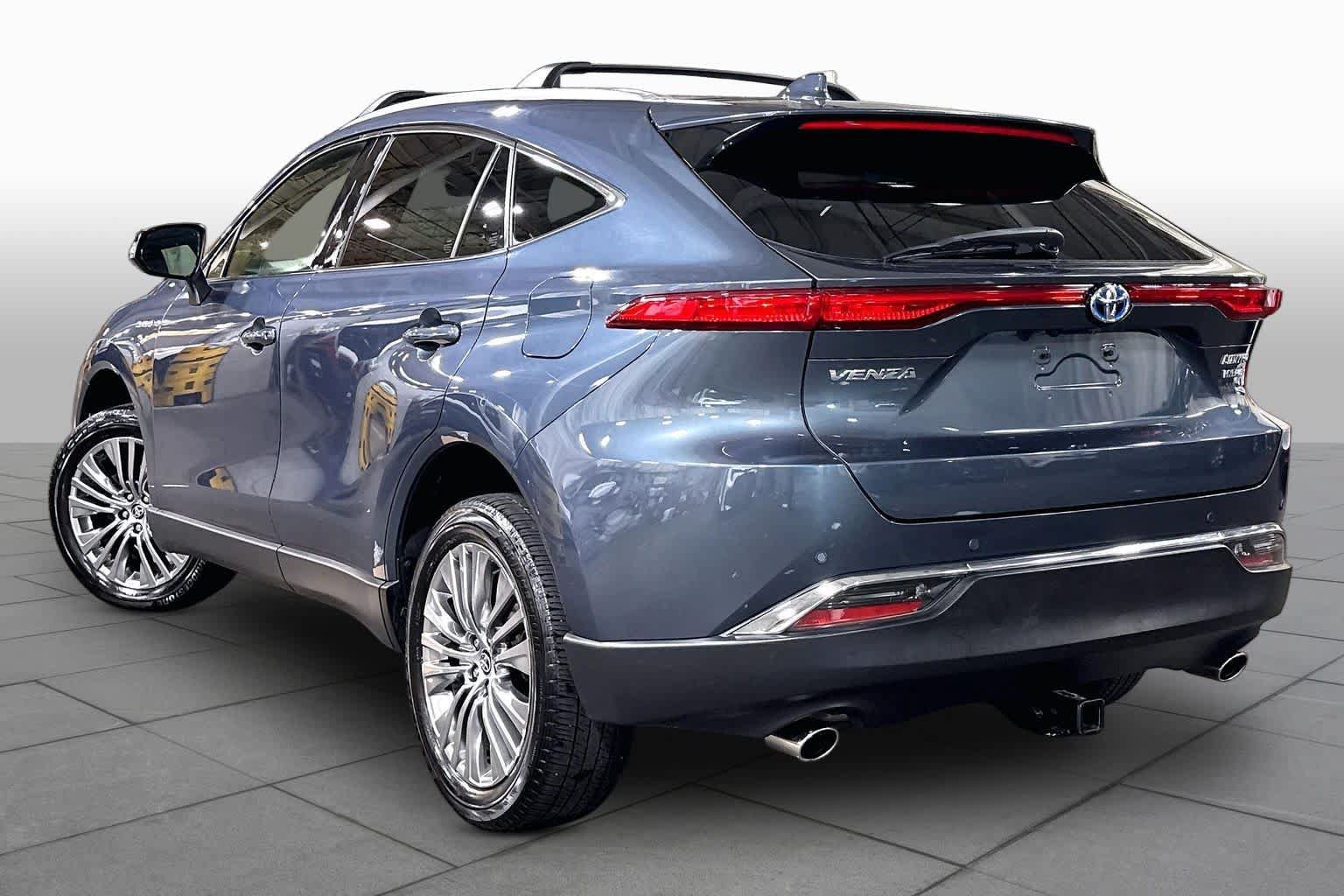 Used 2021 Toyota Venza Limited w/ Advanced Technology Package AWD/4WD image 11