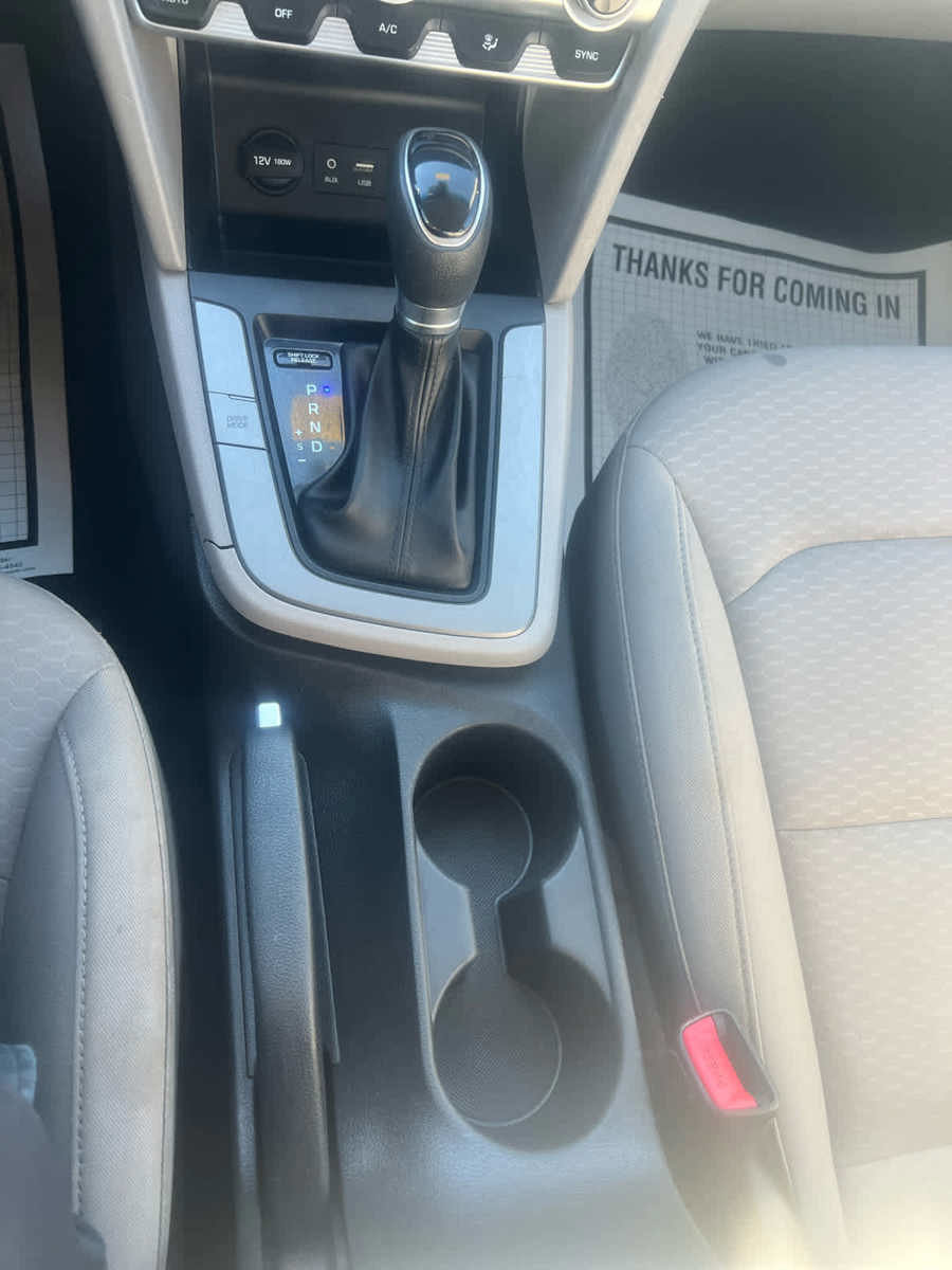Used 2020 Hyundai Elantra SEL image 19